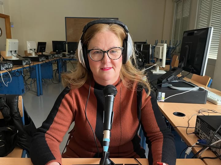 A Puerta Cerrada 1x15 - María