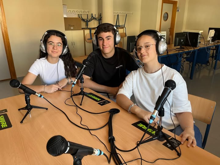 A Puerta Cerrada 1x18 - Lucía, Francisco José e Isabel