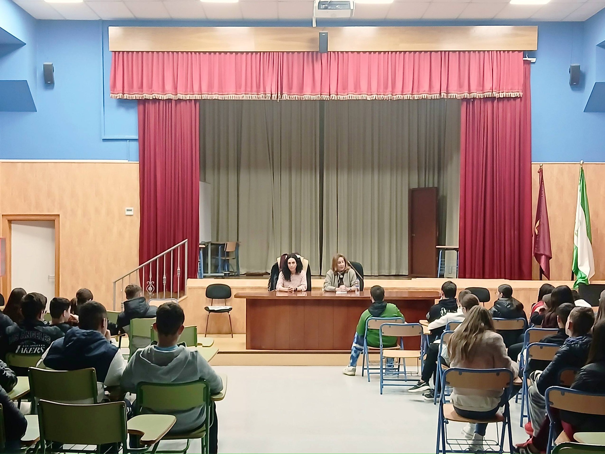 Charla sobre responsabilidades civiles y penales de los menores