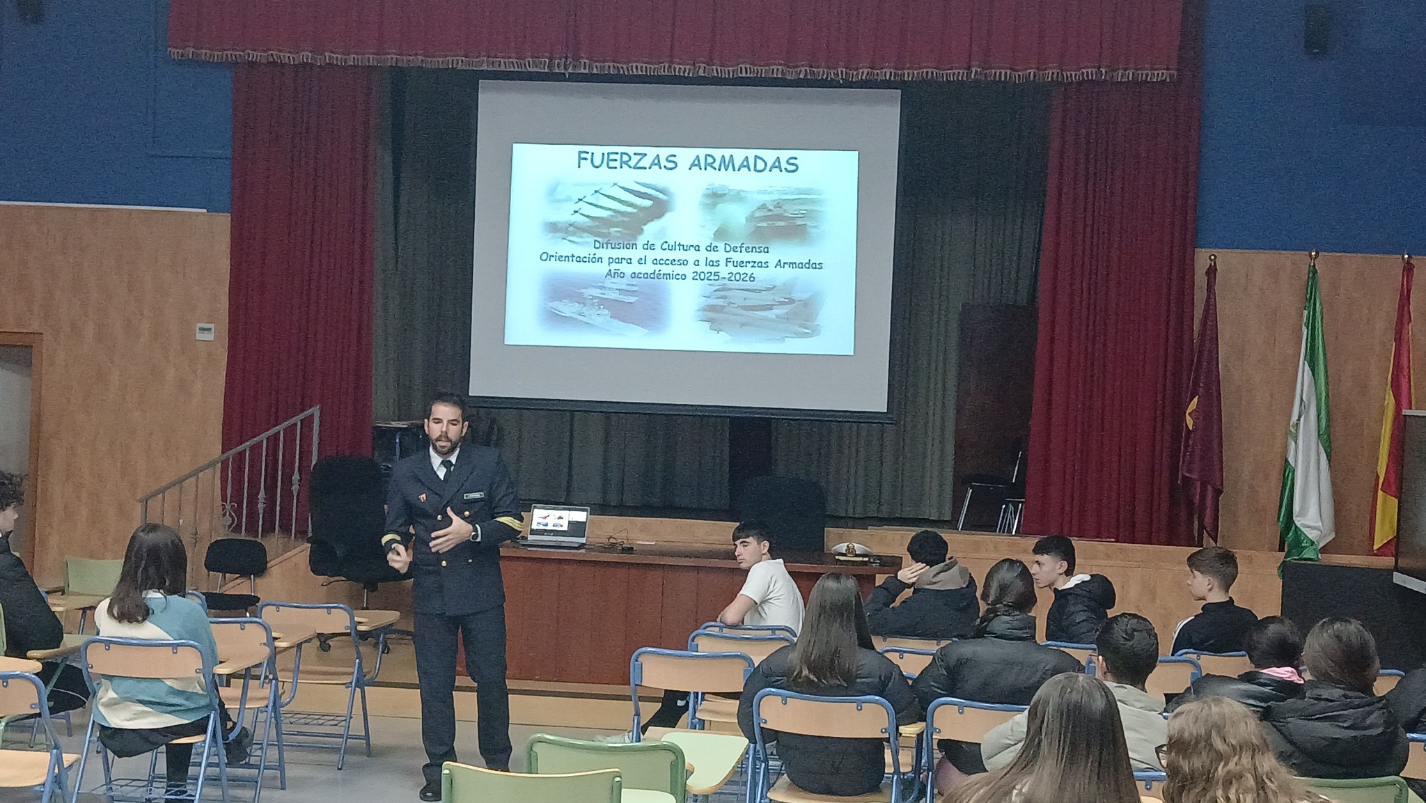 Charla Fuerzas Armadas